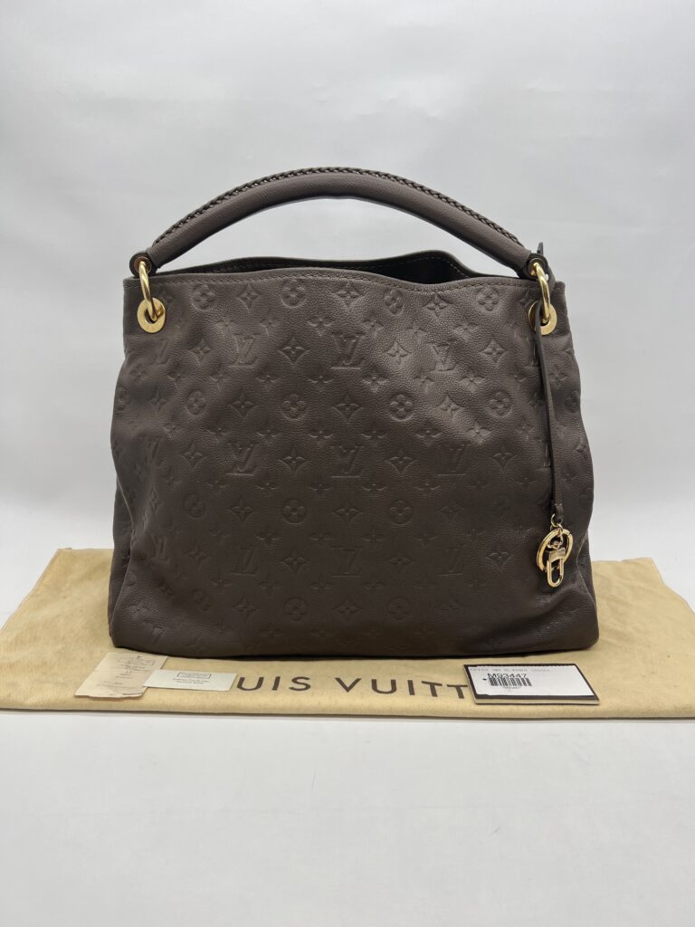 Louis Vuitton Artsy GM Monogram GHW