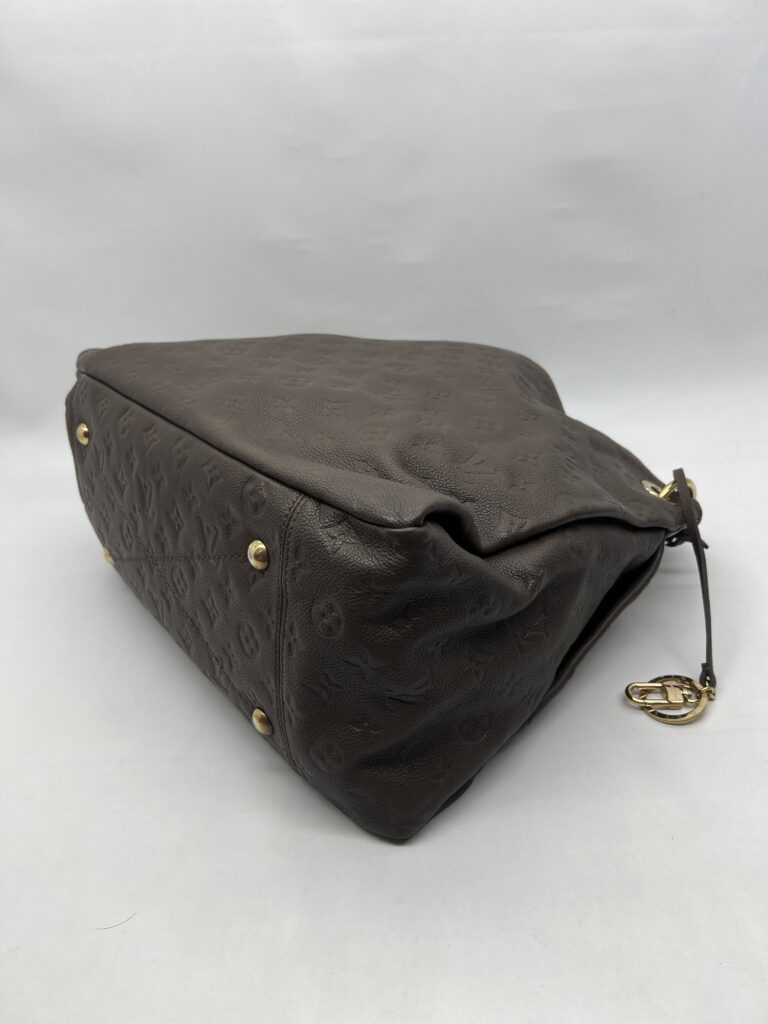 Louis Vuitton Artsy GM Monogram GHW