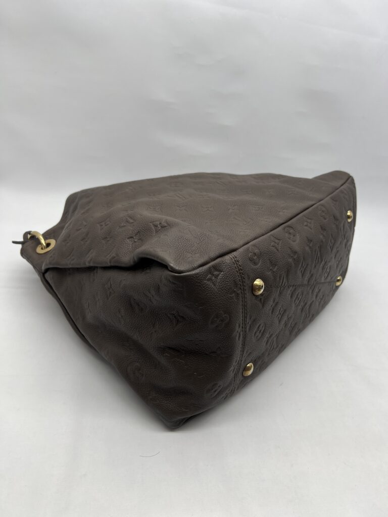 Louis Vuitton Artsy GM Monogram GHW