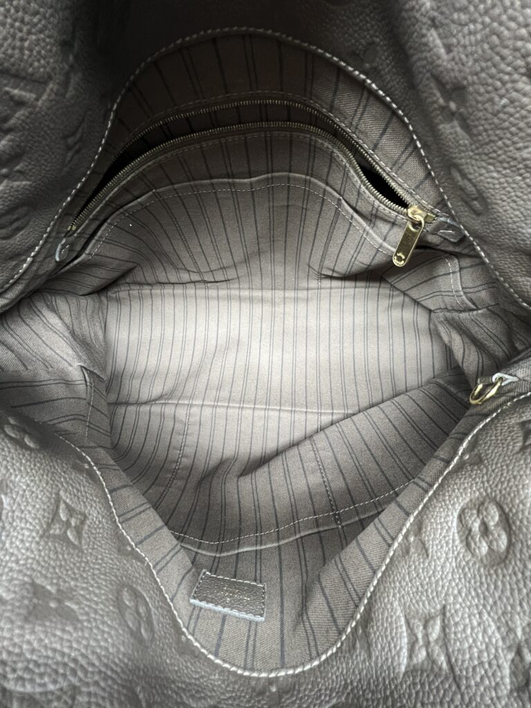 Louis Vuitton Artsy GM Monogram GHW