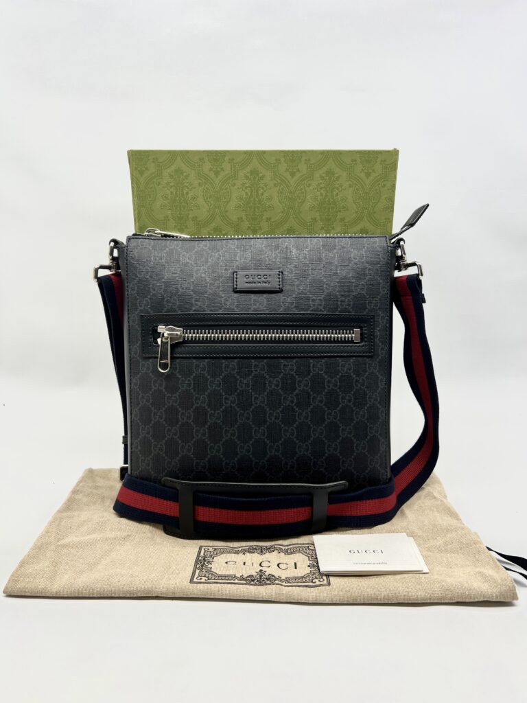 Gucci Courrier Messenger Zip GG Supreme Black SHW