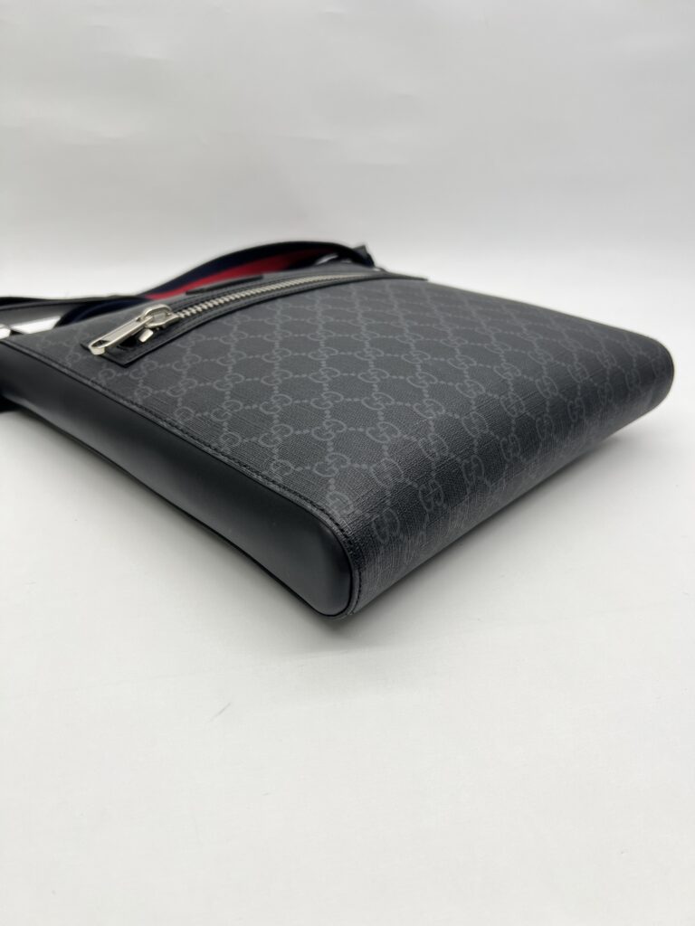 Gucci Courrier Messenger Zip GG Supreme Black SHW