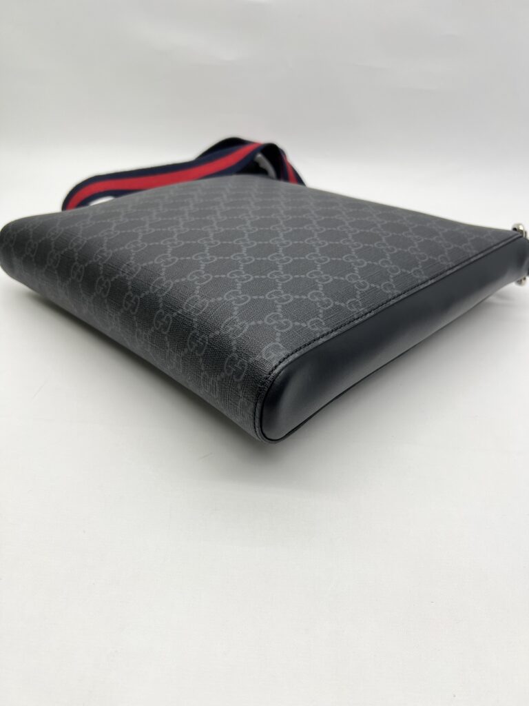 Gucci Courrier Messenger Zip GG Supreme Black SHW