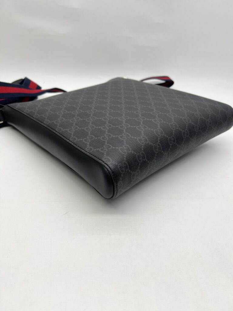Gucci Courrier Messenger Zip GG Supreme Black SHW
