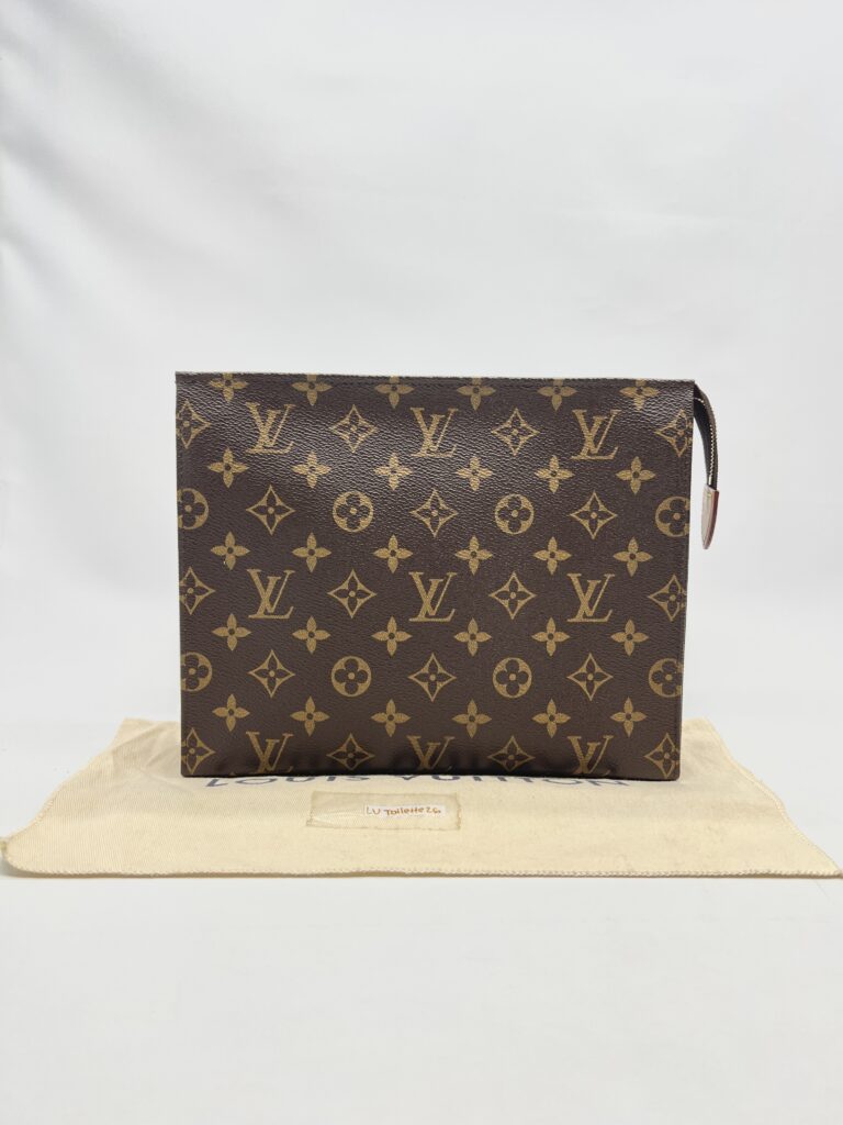 Louis Vuitton Pochette Toiletry Monogram GHW