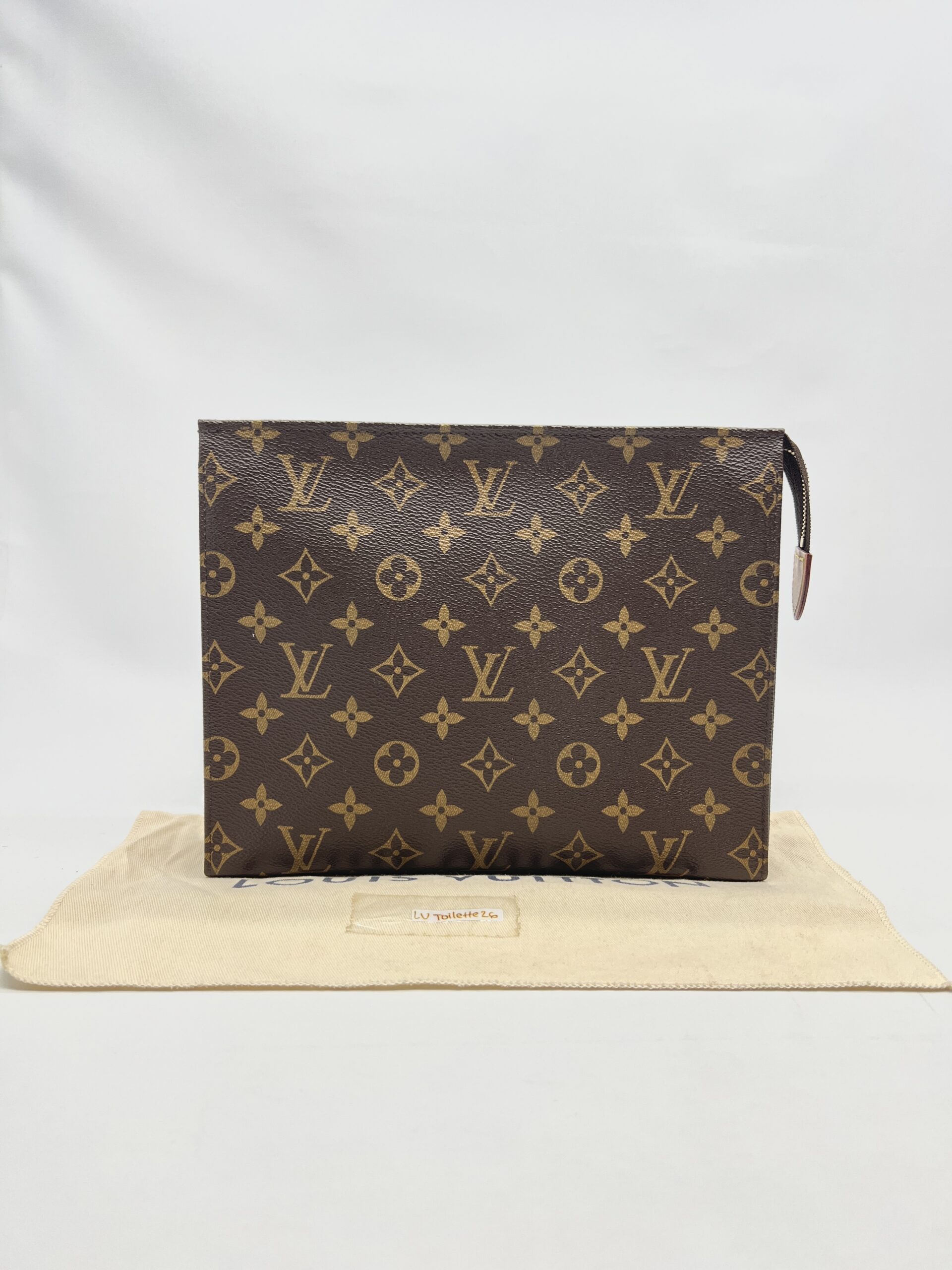 Louis Vuitton Pochette Toiletry Monogram GHW