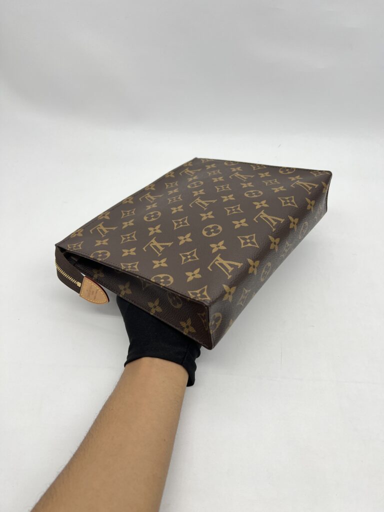 Louis Vuitton Pochette Toiletry Monogram GHW