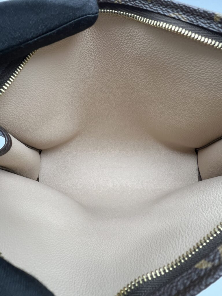 Louis Vuitton Pochette Toiletry Monogram GHW