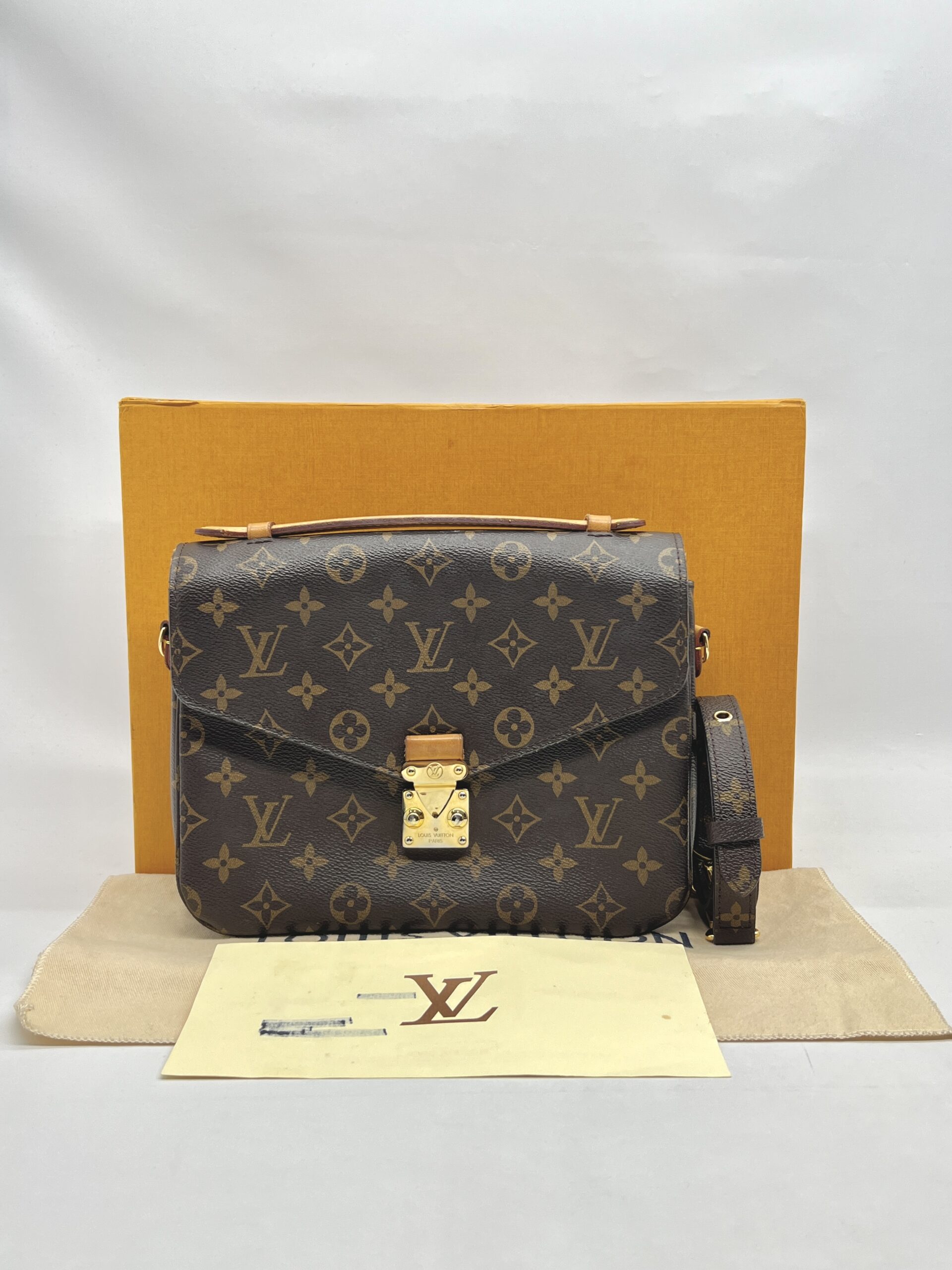 Louis Vuitton Metis MM Mongram  GHW