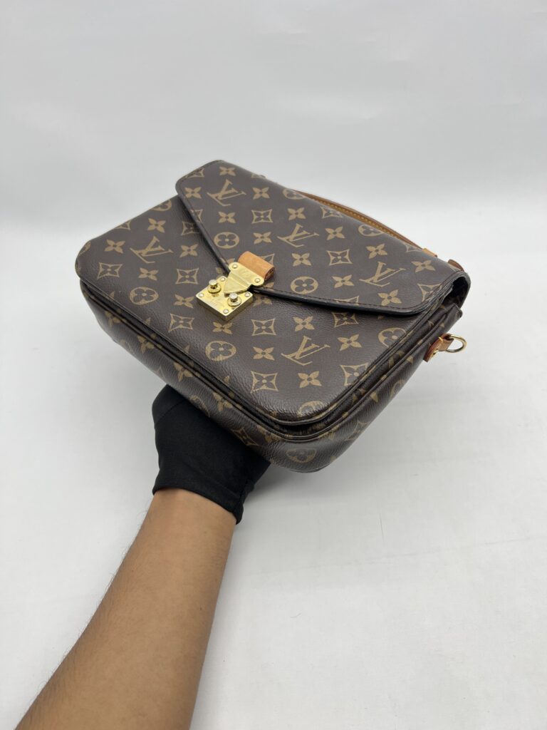 Louis Vuitton Metis MM Mongram  GHW
