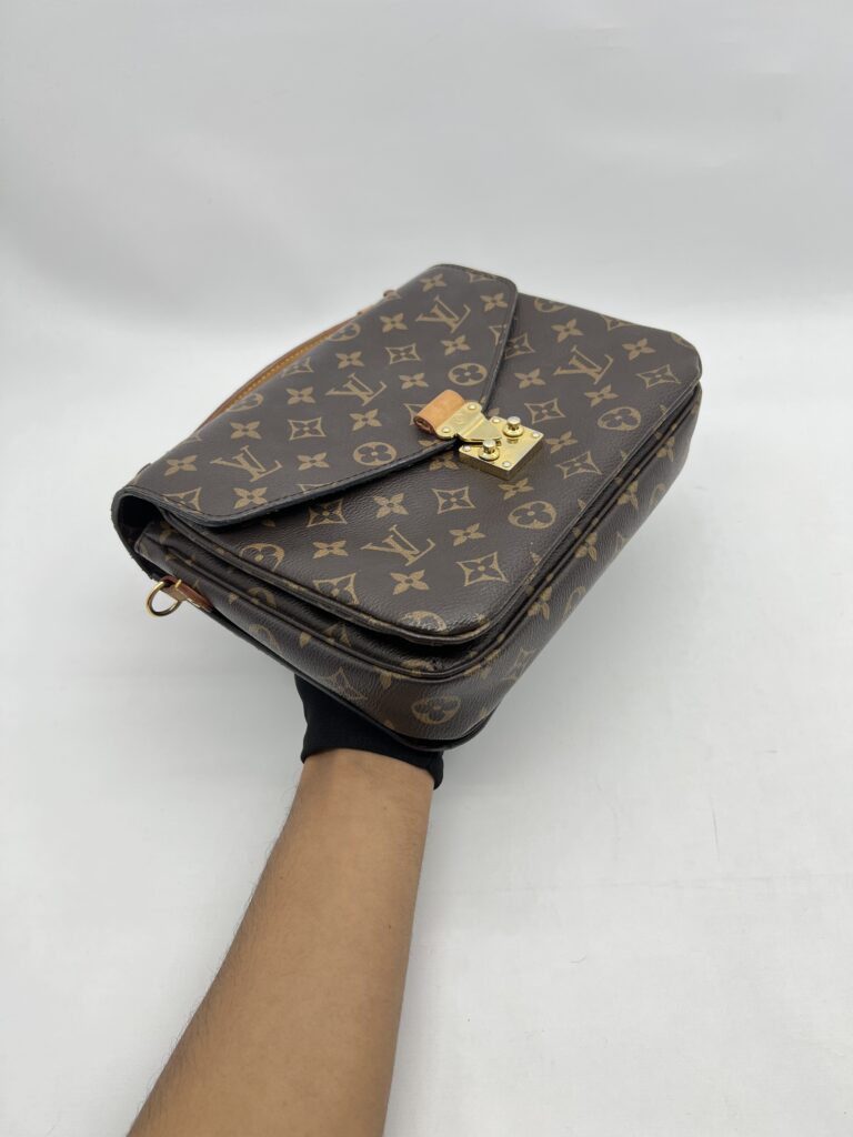 Louis Vuitton Metis MM Mongram  GHW