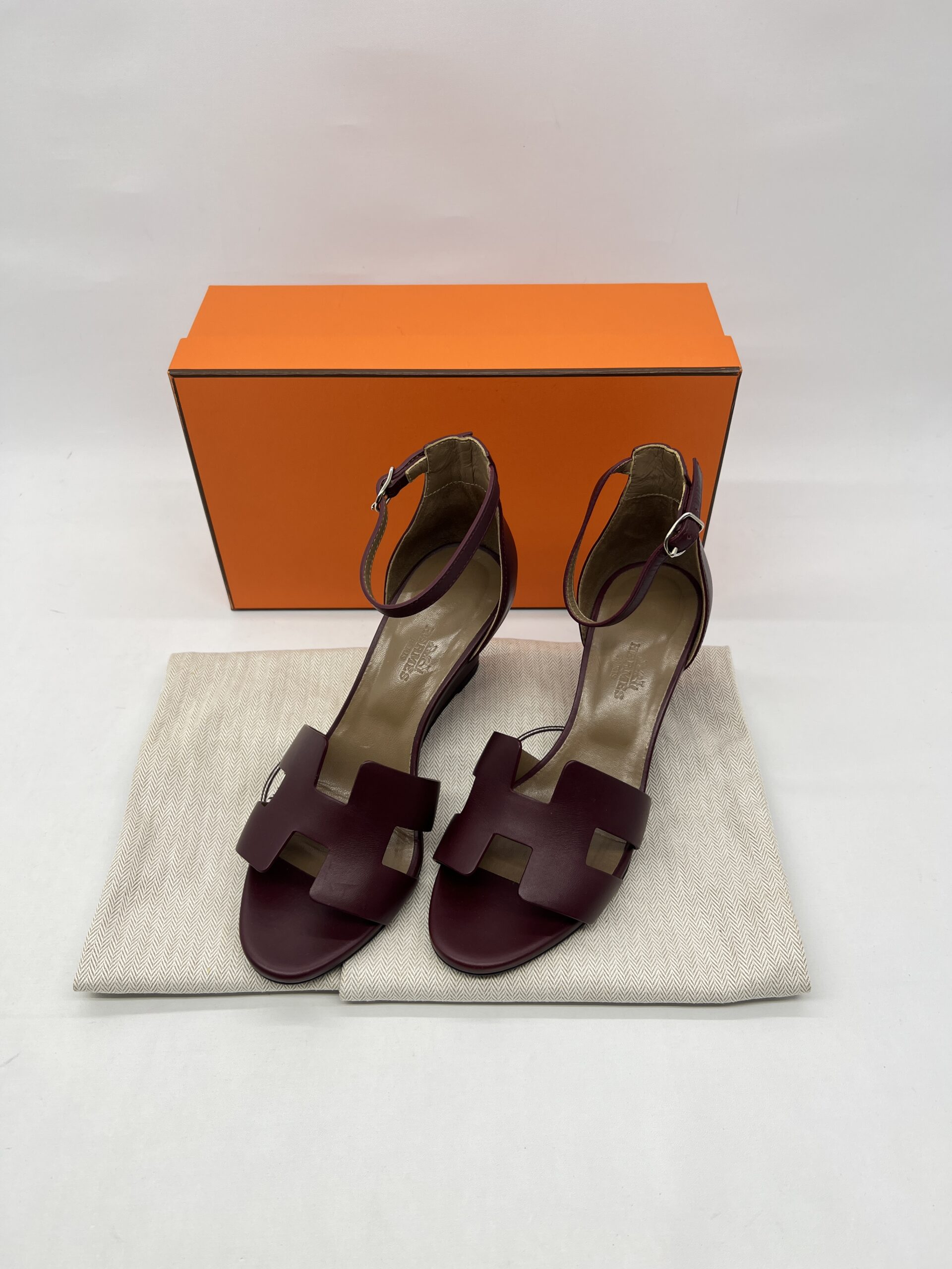 Hermes Legend Sandal Rouge H