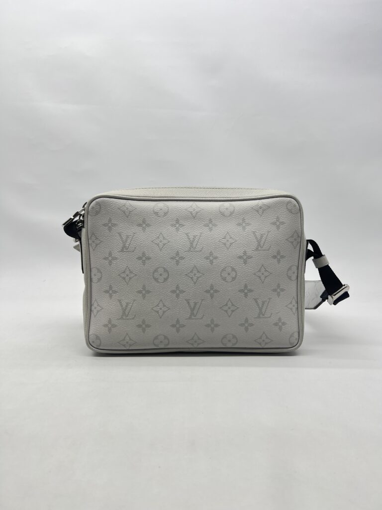 Louis Vuitton Outdoor Messenger Monogram Antartica White Taiga