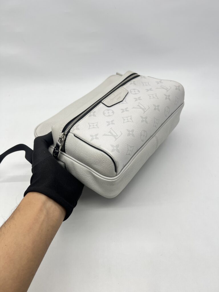 Louis Vuitton Outdoor Messenger Monogram Antartica White Taiga