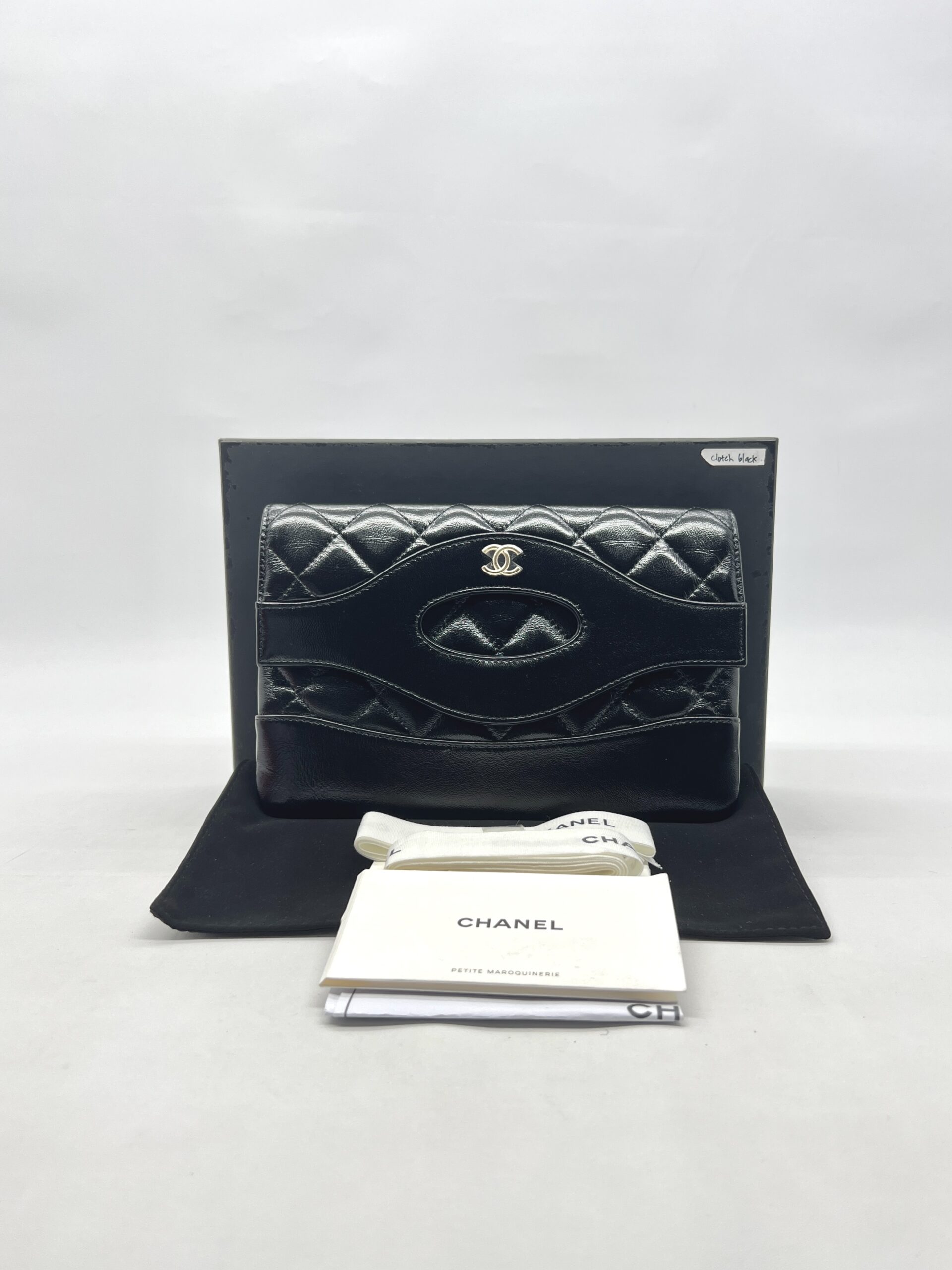 Chanel Clutch Shiny Black LGHW