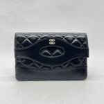 Chanel Clutch Shiny Black LGHW
