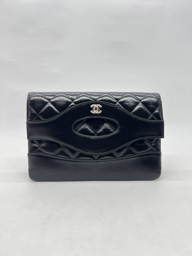 Chanel Clutch Shiny Black LGHW