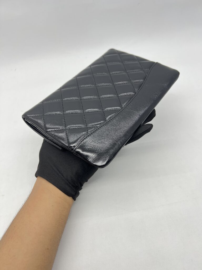 Chanel Clutch Shiny Black LGHW