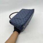 Chanel Coco Handle Medium Caviar Navy GHW