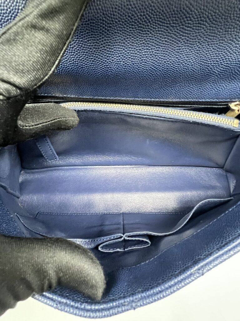 Chanel Coco Handle Medium Caviar Navy GHW