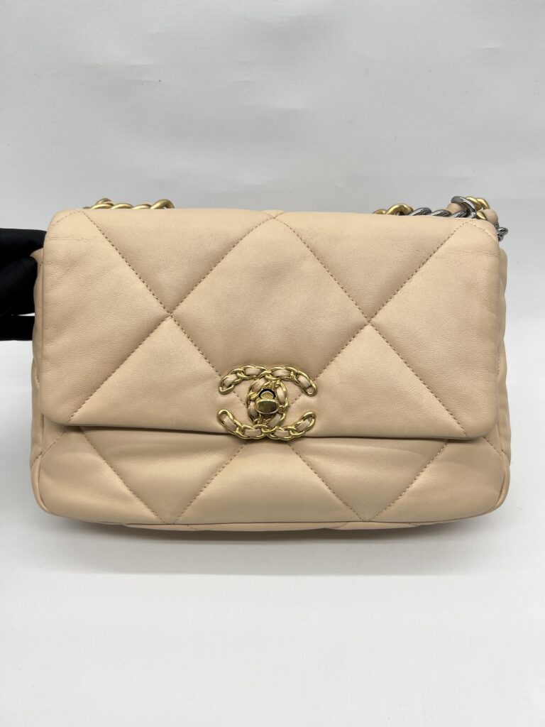 Chanel C19 Small Lambskin Nude GHW