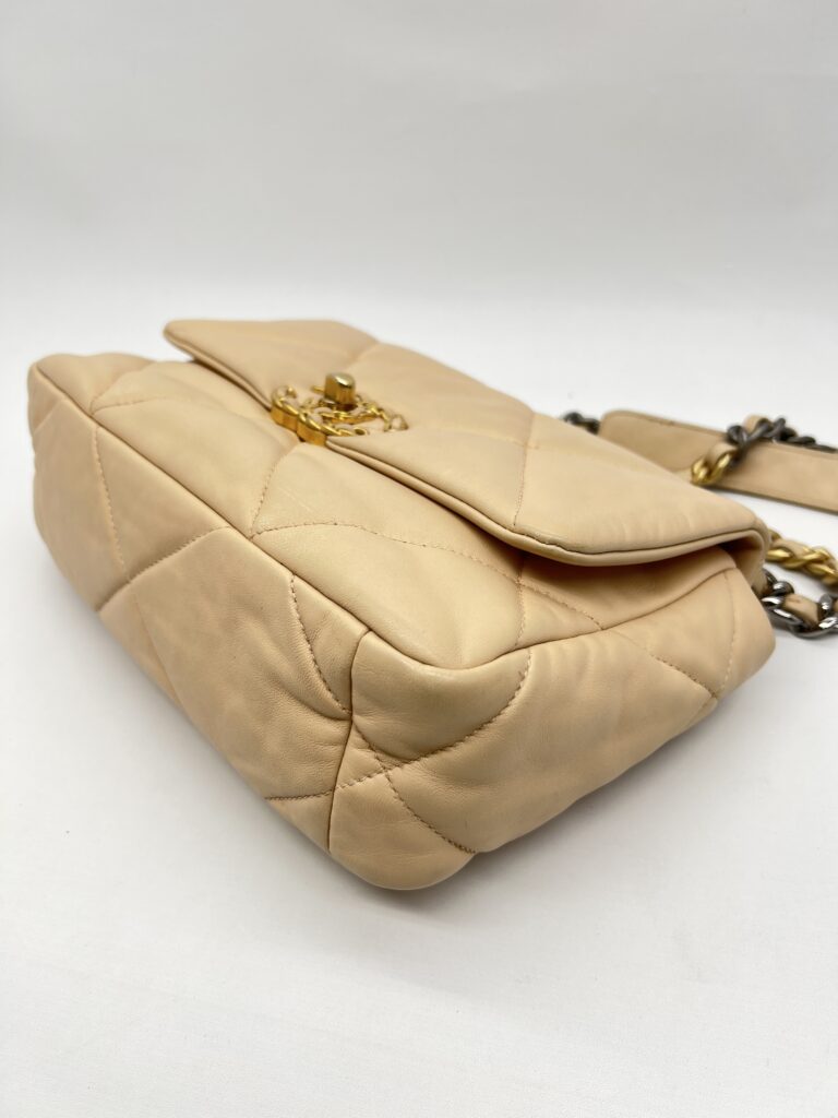 Chanel C19 Small Lambskin Nude GHW