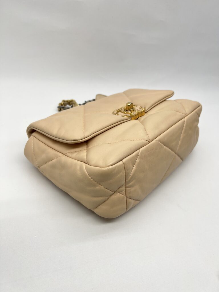 Chanel C19 Small Lambskin Nude GHW