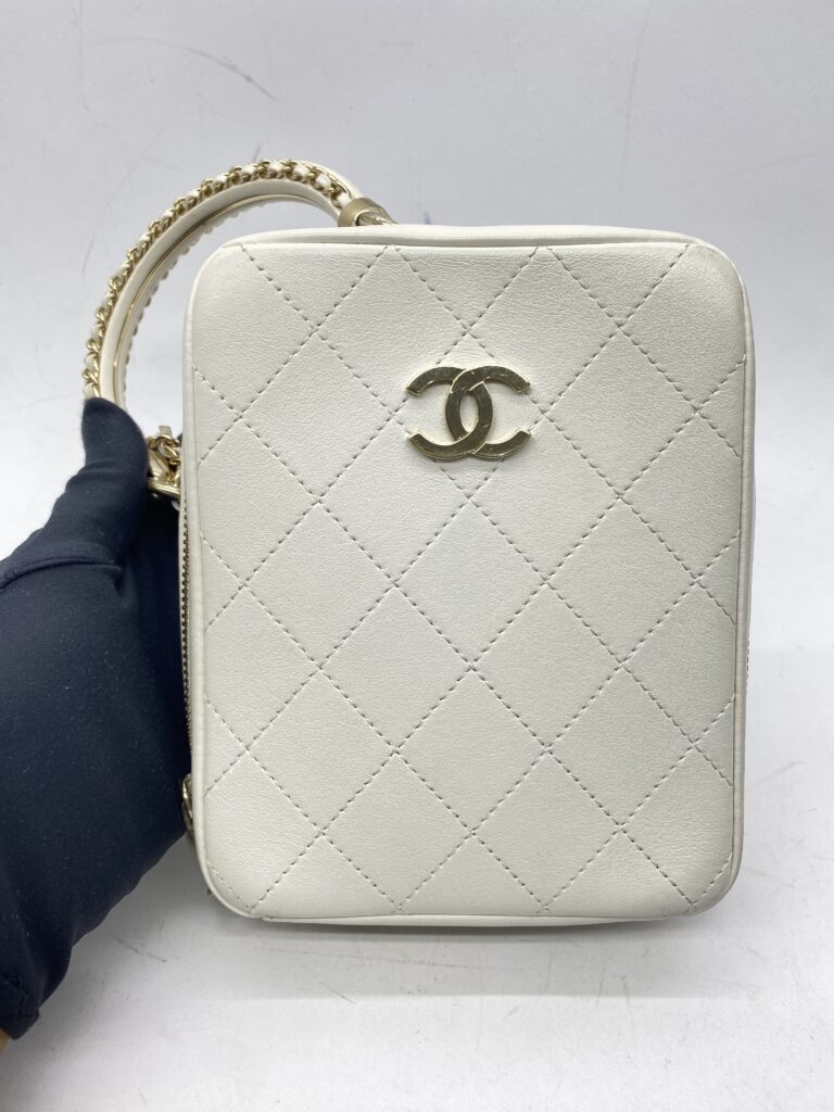 Chanel Vertical Camera Case White LGHW
