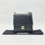 Chanel Chic Pearls Flap Black GHW