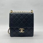 Chanel Chic Pearls Flap Black GHW