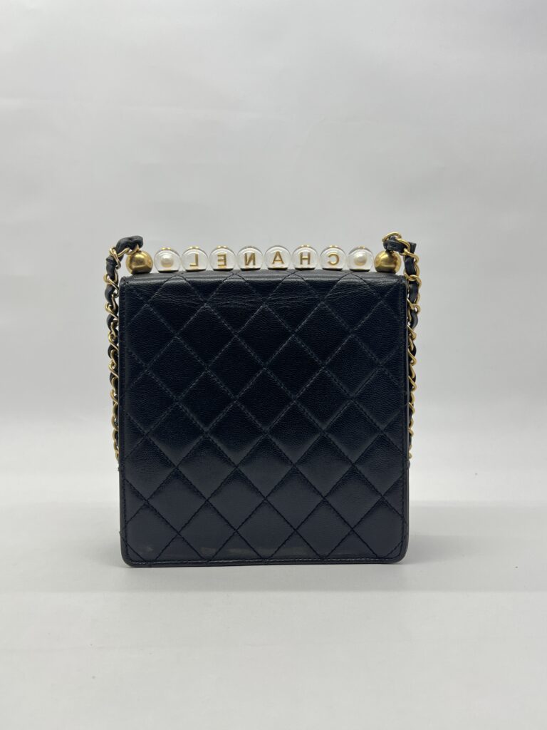 Chanel Chic Pearls Flap Black GHW