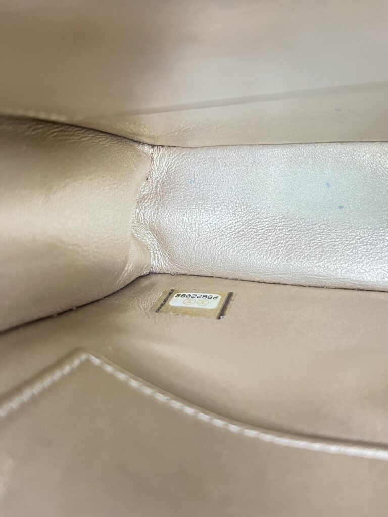 Chanel Chic Pearls Flap Black GHW