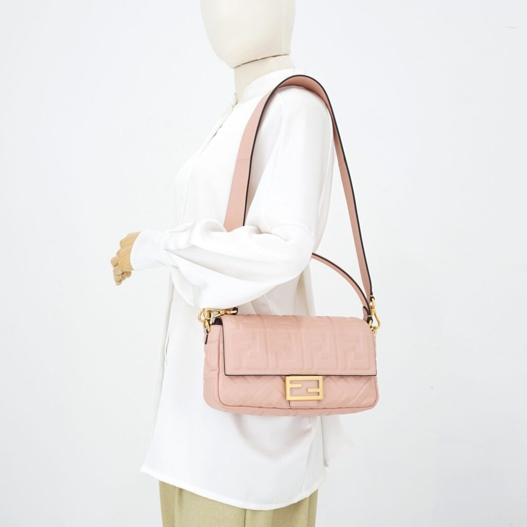 Baguette FF Embossed Baby Pink