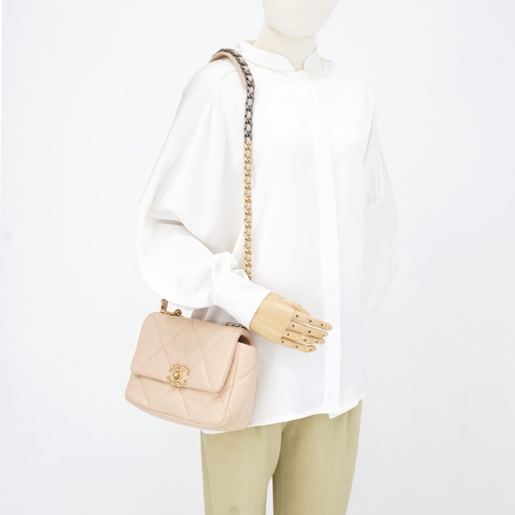 Chanel C19 Small Lambskin Nude GHW