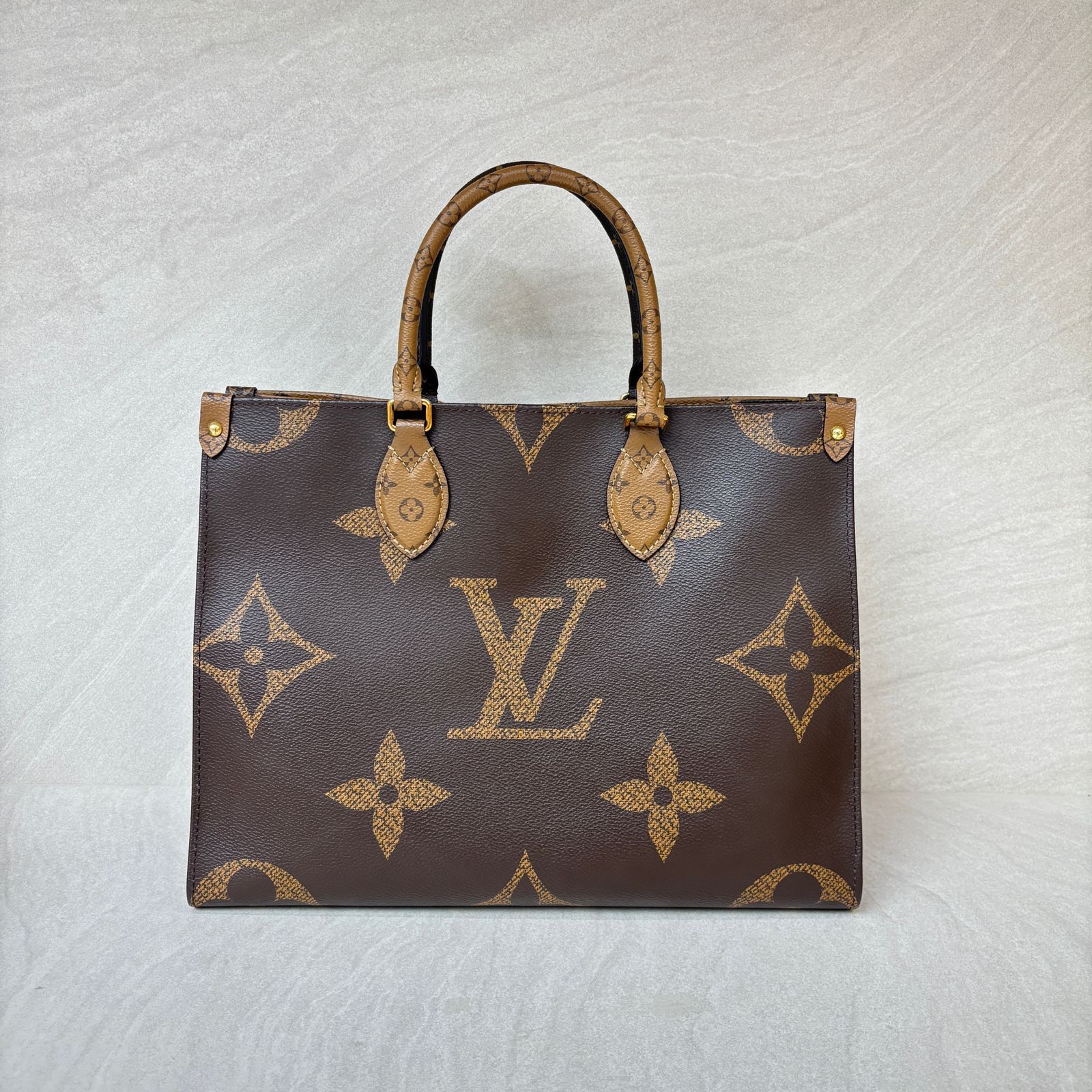 Louis Vuitton On The Go MM Gaint Monogram Reverse GHW
