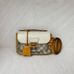 Gucci Padlock Slingbag GG Supreme Ivory Saffran GHW