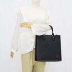 Louis Vuitton Sac Plat PM Epi Black GHW