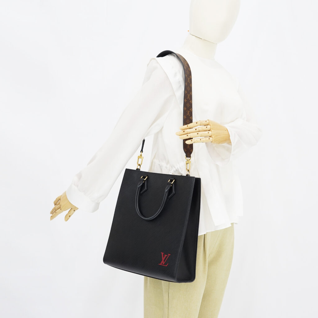 Louis Vuitton Sac Plat PM Epi Black GHW