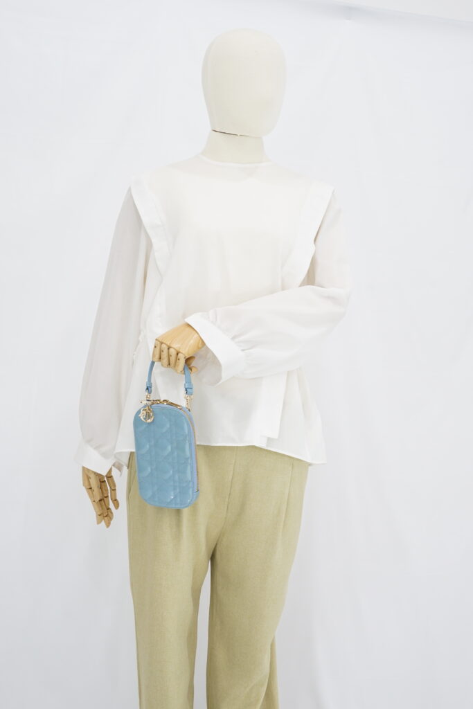 Dior Tech Holder Vernis Cloud Blue GHW