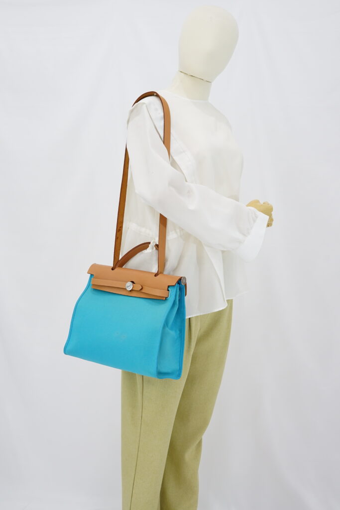 Hermes Herbag 31 Toile Officier Blue Azteque/Naturel Sable AR
