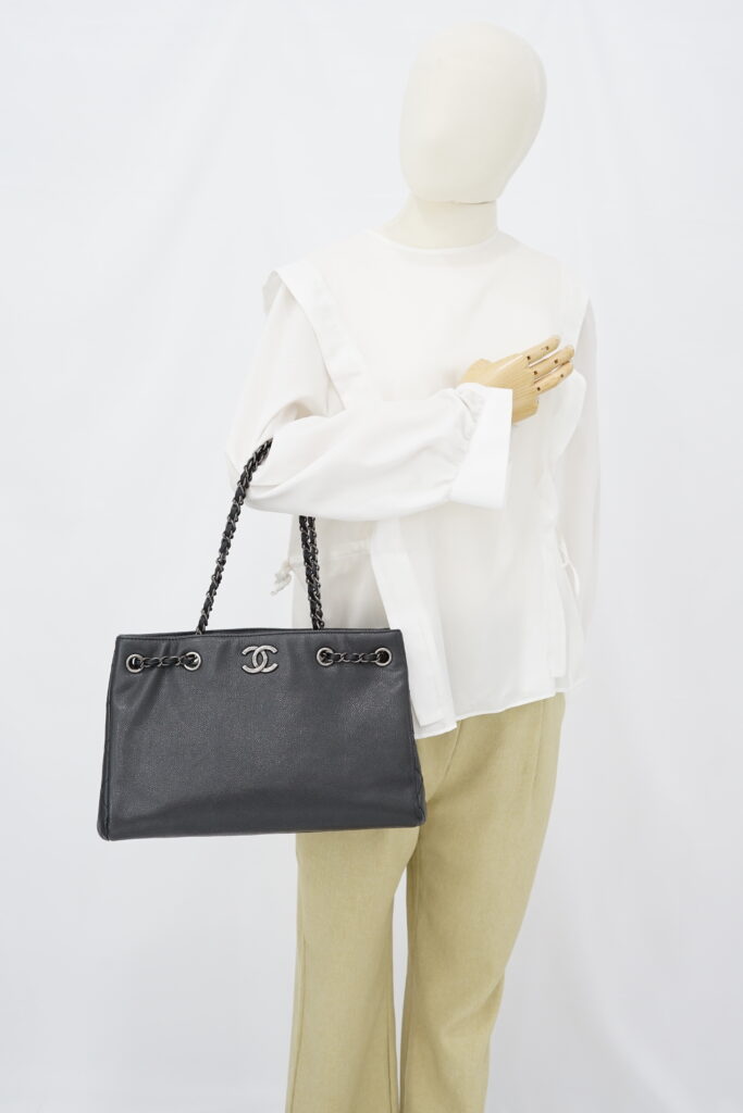 Chanel Shopping Tote Caviar Black RHW