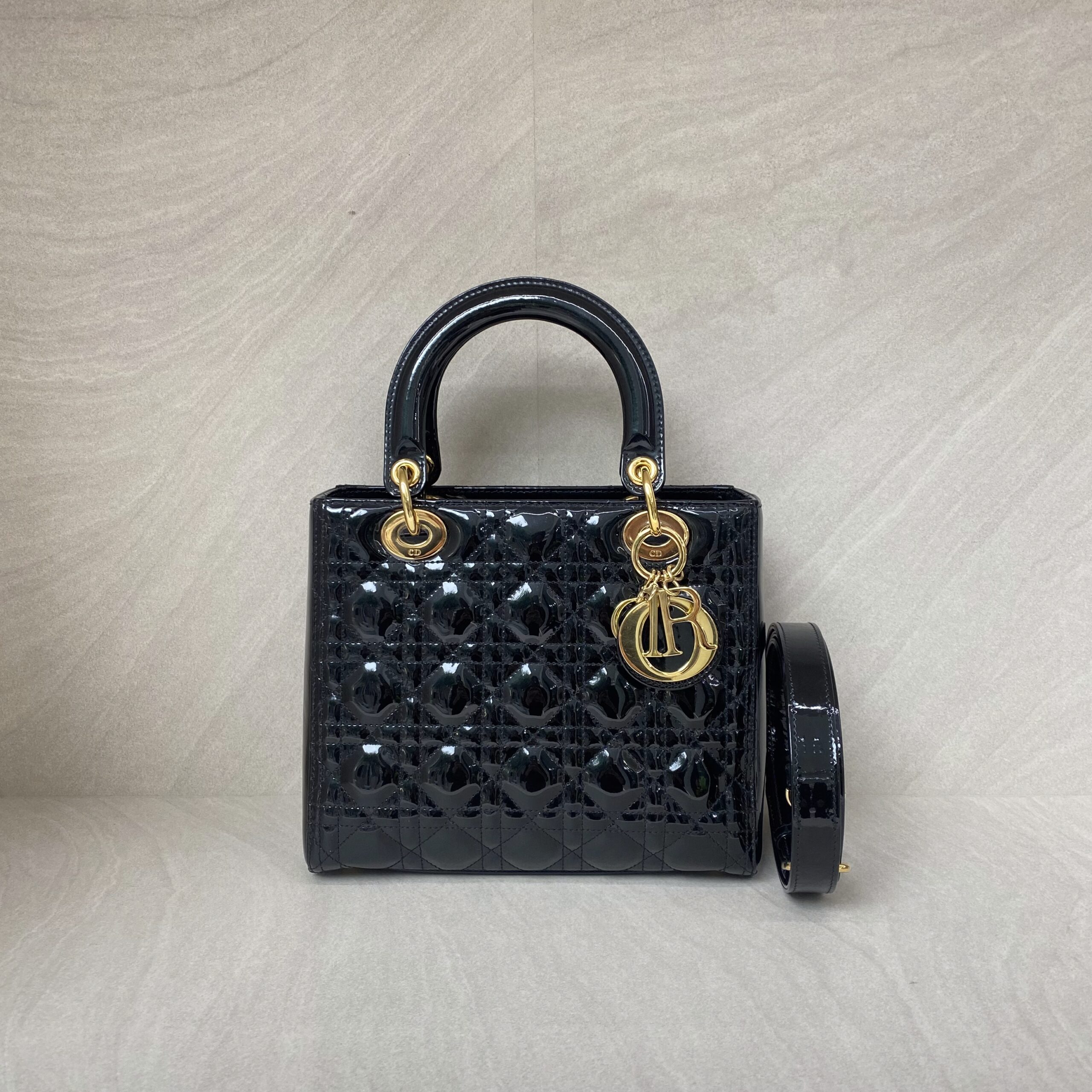 Dior Lady Dior Medium Vernis Black GHW