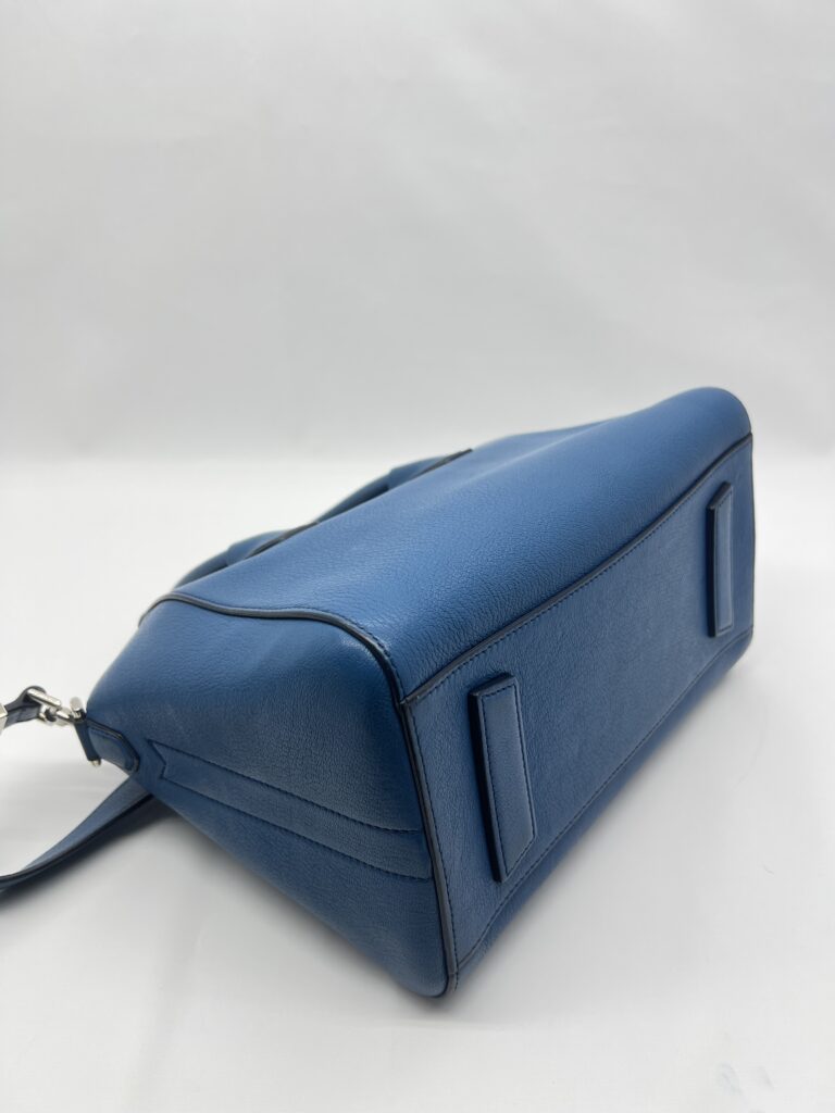 Givenchy Small Antigona Grained Blue SHW