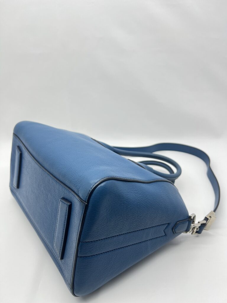 Givenchy Small Antigona Grained Blue SHW