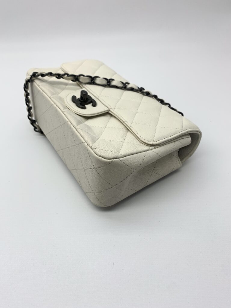 Chanel Classic Wallet On Chain Caviar White LGHW