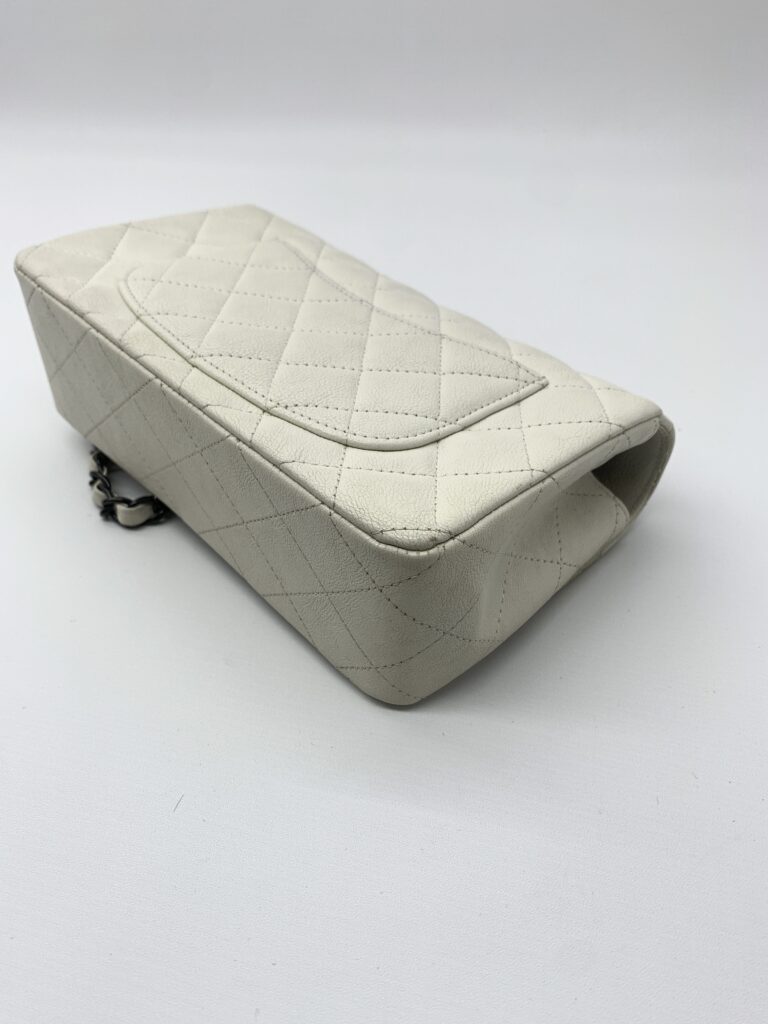 Chanel Classic Wallet On Chain Caviar White LGHW