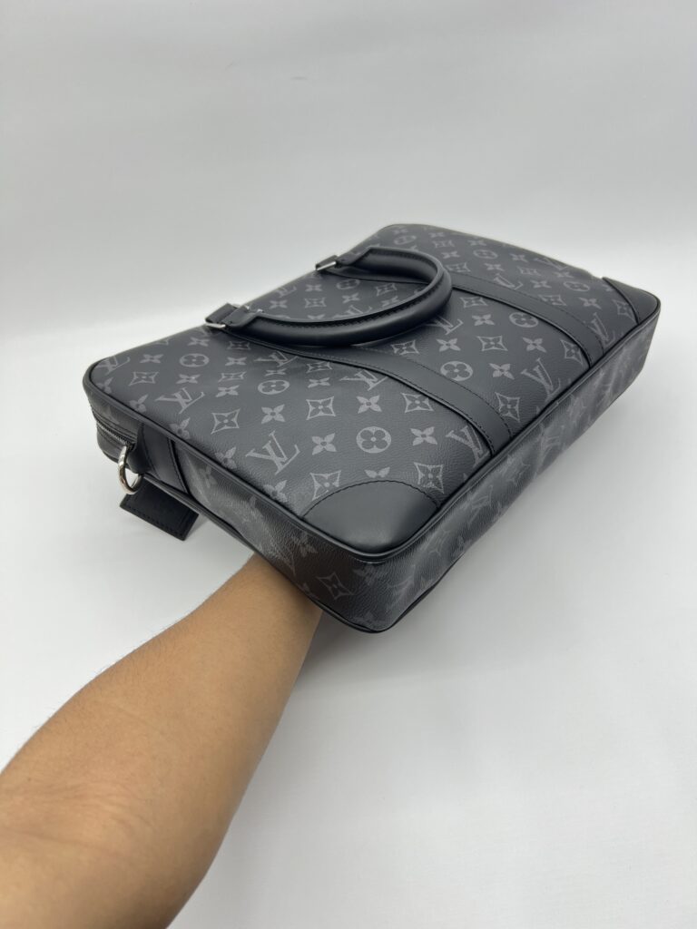 Louis Vuitton Porte Documents Voyage Monogram Eclipse SHW