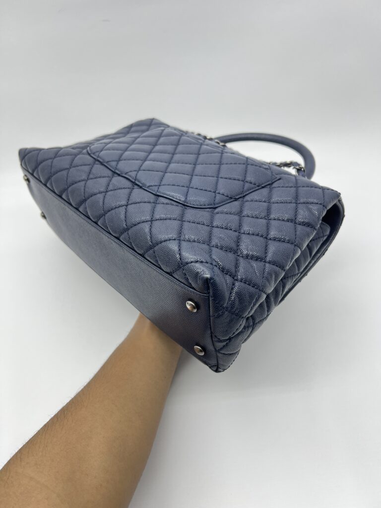 Chanel Coco Handle Large Caviar Navy RHW