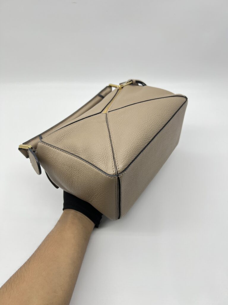 Loewe Puzzle Small Grained Sand GHW