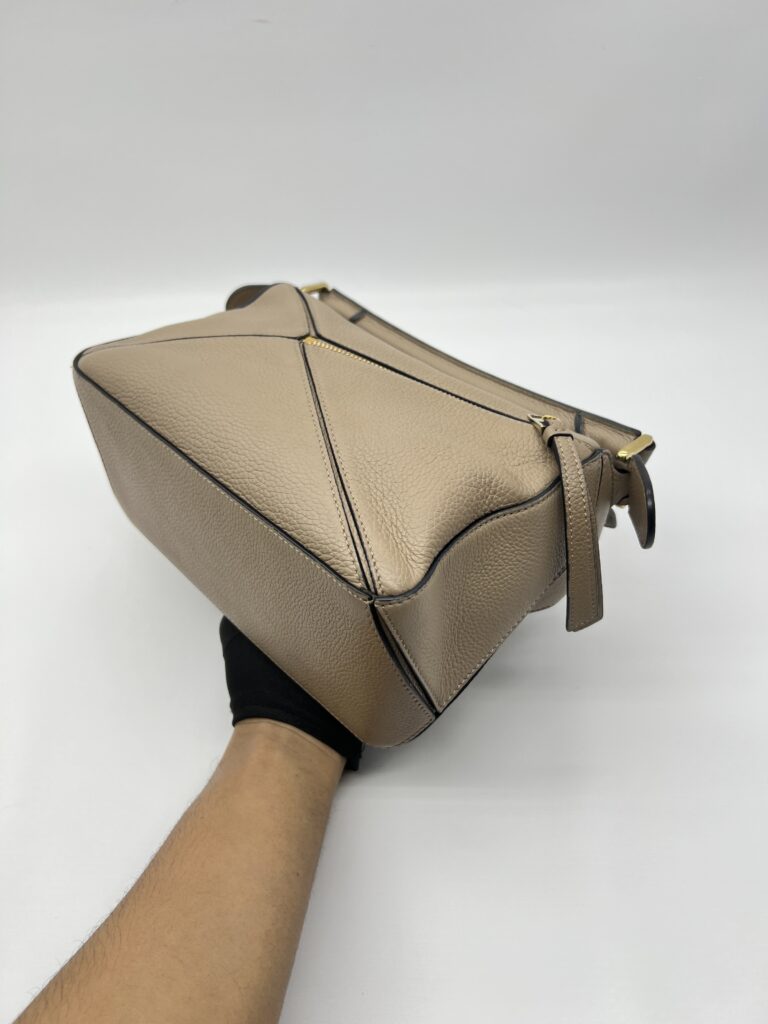Loewe Puzzle Small Grained Sand GHW